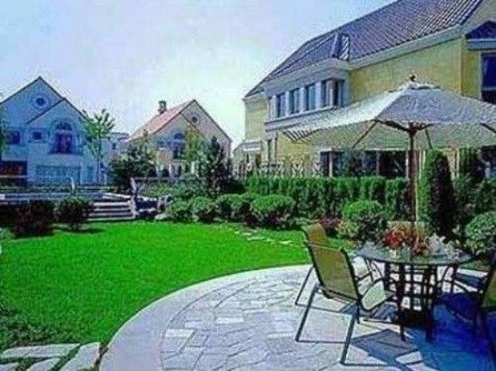 Hai trong số các tư gia của Phạm Băng Băng.