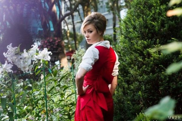 Brie Larson xinh đẹp trong shoot ảnh của Vogue.