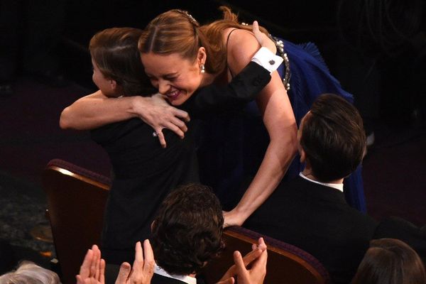 brie-larson-oscars-2016-win-02